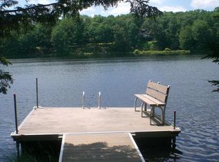130 Spruce Lake Dr, Milford, PA 18337