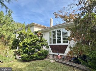 101 Haddon Rd, Somers Point, NJ 08244