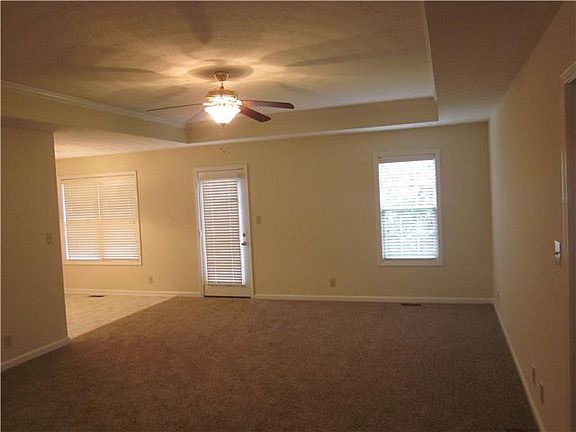 3rd image of 3227 Veranda Cir