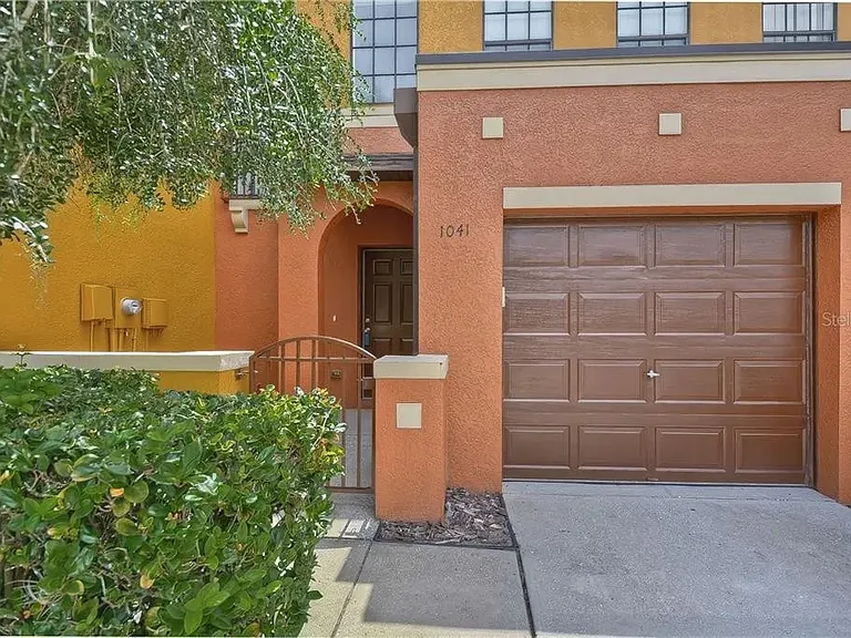 1041 Blackwater Dr — Photo 21