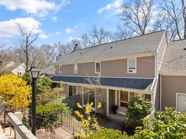 50 Fifer Ln #50, Lexington, MA 02420