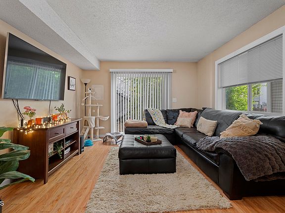 5th image of 2986 Warwick Loop