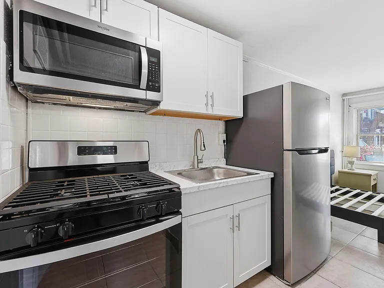805 W New York Ave — Photo 2