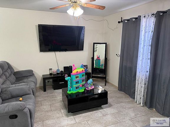 3rd image of 373 San Eugenio St