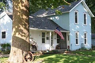 1st image of 1023 E Main St