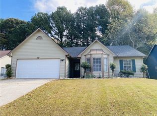 695 Paris Dr, Lawrenceville, GA 30043