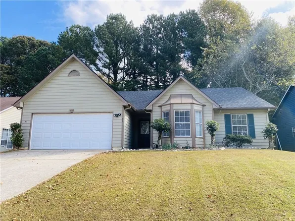 695 Paris Dr, Lawrenceville, GA 30043