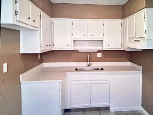 1136 NW 8th Ave #1-3 Photo 1