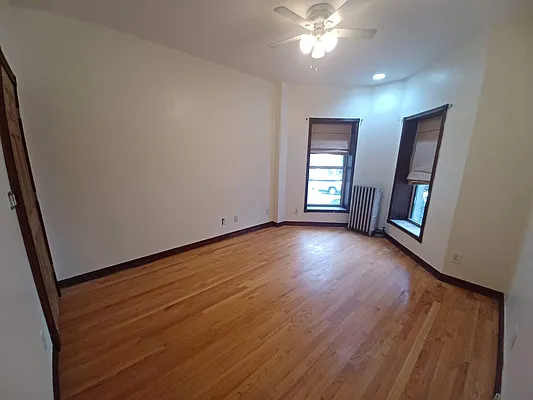 Bedroom, photo 2