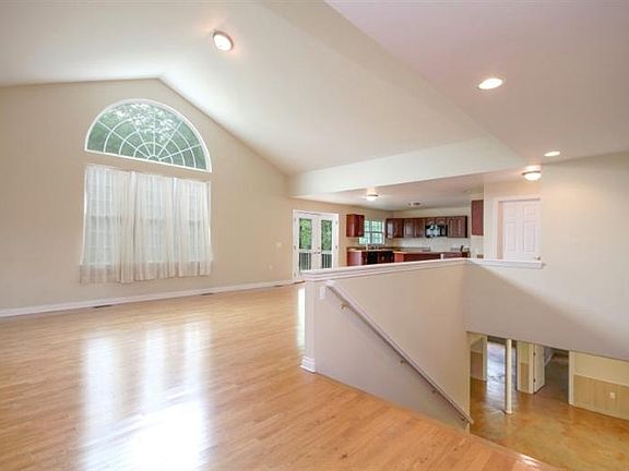 3rd image of 48159 Timber Park Ct