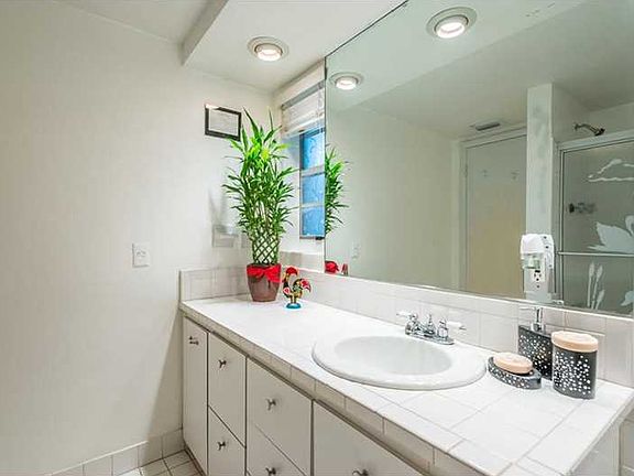 4th image of 6711 N Kendall Dr APT 511