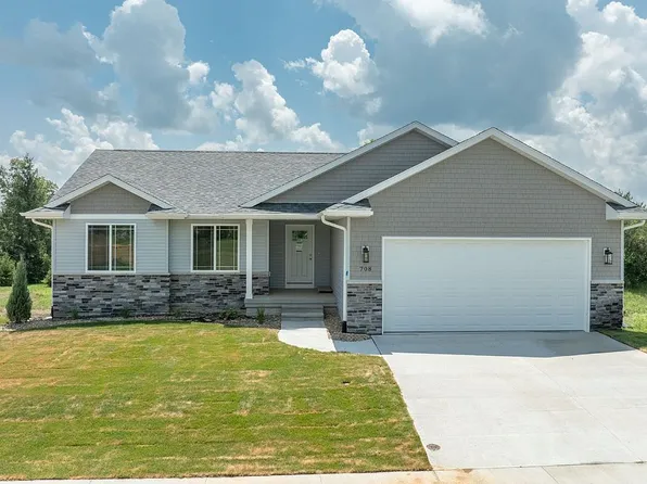 708 Sunset Blvd, Shellsburg, IA 52332