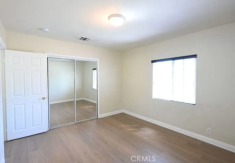 6437 Enfield Ave — Photo 25