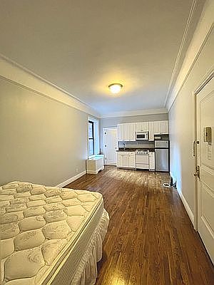 2nd image of 2350 Broadway #440A