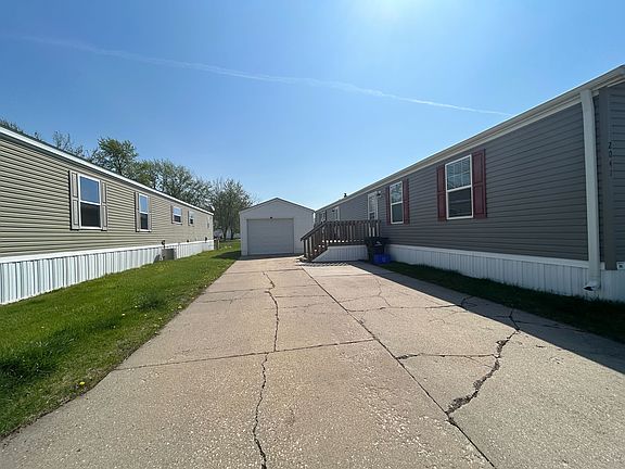 3rd image of 2050 Four Seasons Dr #164