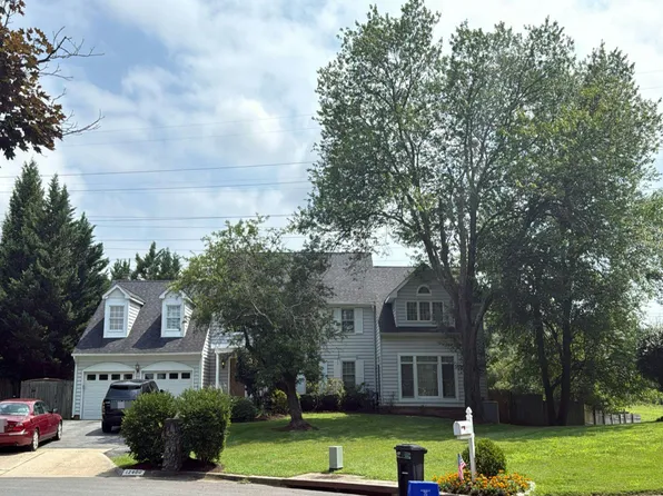 12400 Willow Green Ct, Rockville, MD 20854