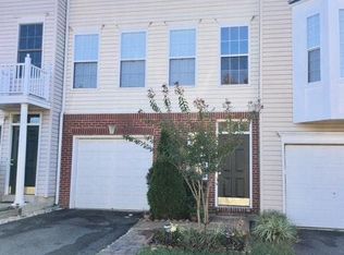 5248 Ballycastle Cir, Alexandria, VA 22315