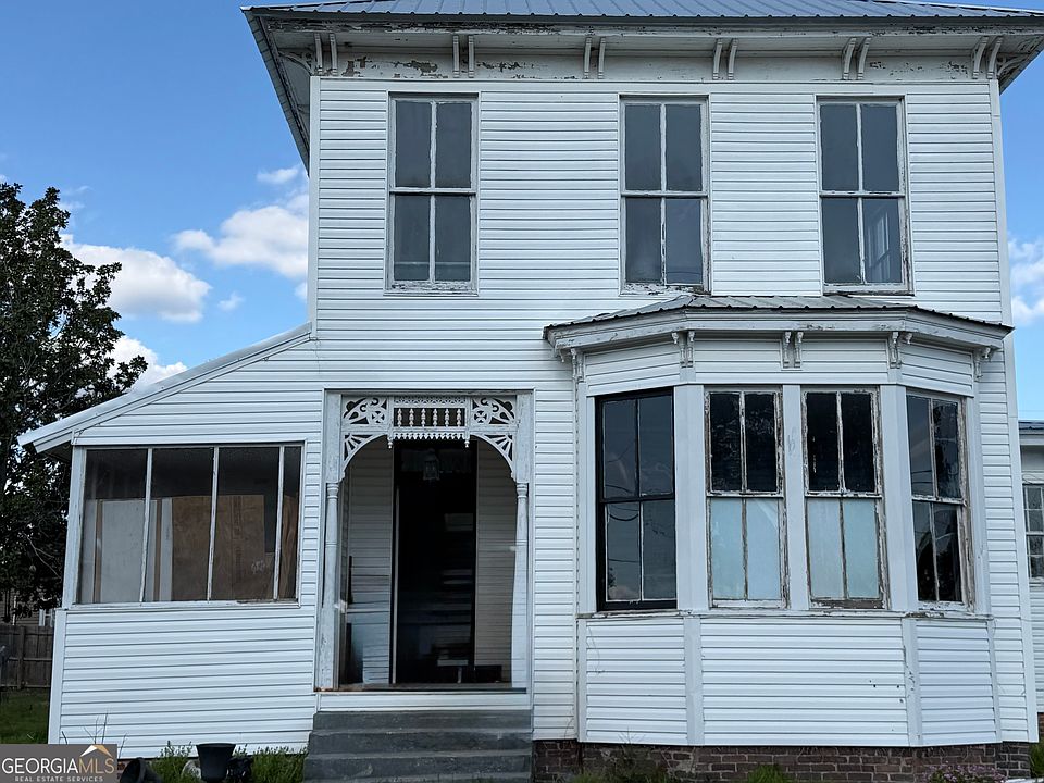 1st image of 10 N Church St