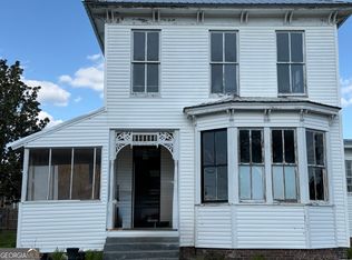 10 N Church St, Lumber City, GA 31549