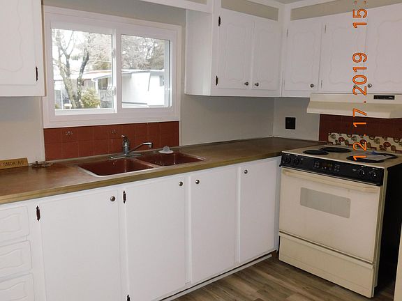 2nd image of 19 Briarwood Ln #19