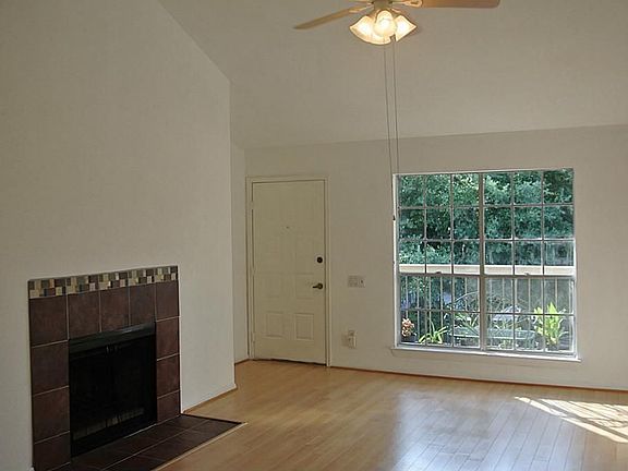 3rd image of 1860 White Oak Dr APT 330