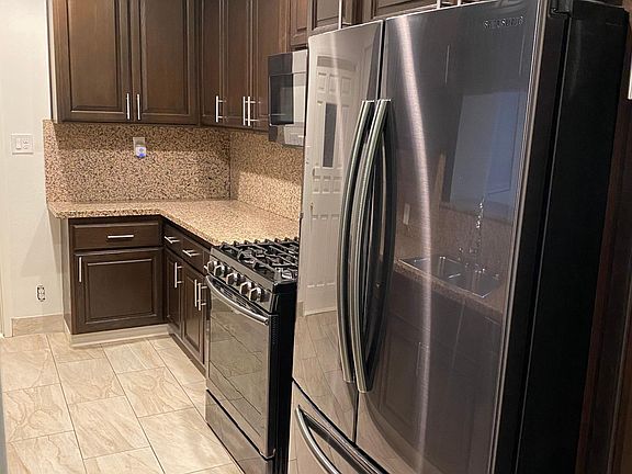 5th image of 6552 Agnes Ave