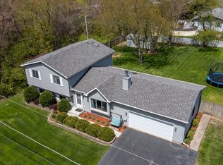 8110 Pinoak Dr, Wonder Lake, IL 60097