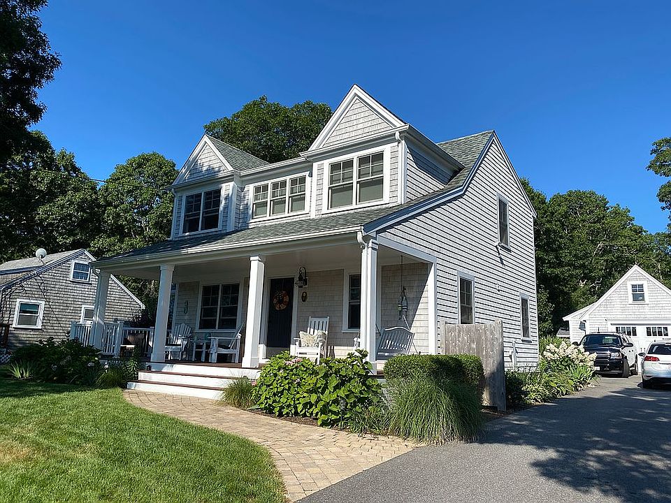 1st image of 35 Edgewater Dr E