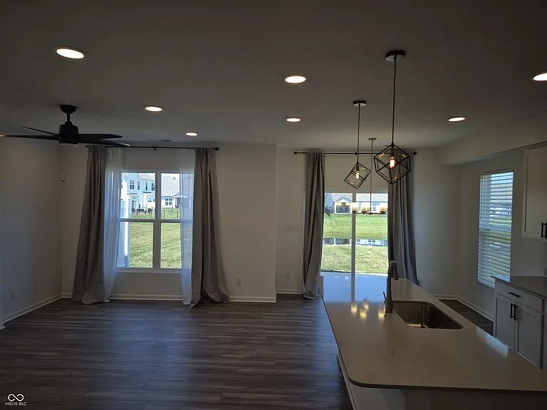 10608 Mangrove Dr — Photo 6