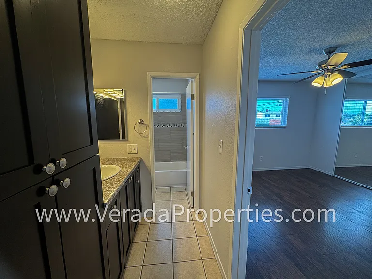 3533 42nd St #9 — Photo 8