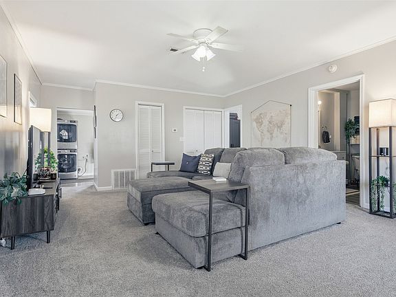 5th image of 1624 Indiana St