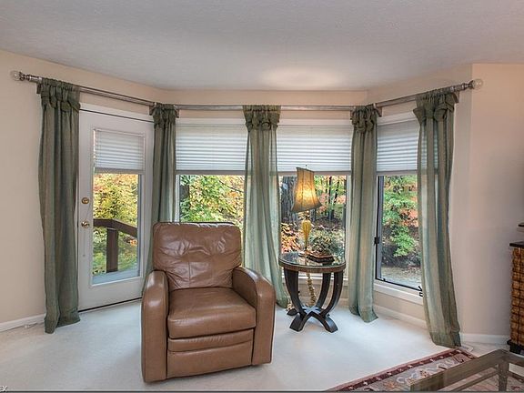 3rd image of 6719 Old Royalton Rd #6719