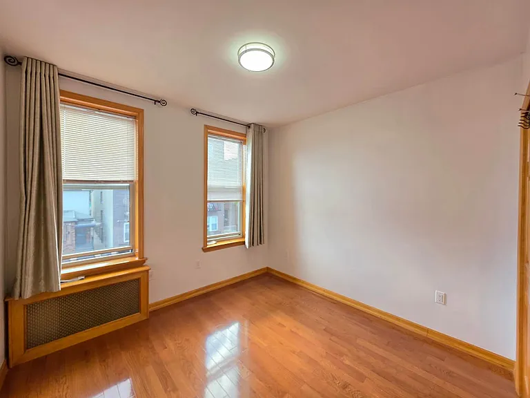1519 W 5th St #2F — Photo 11