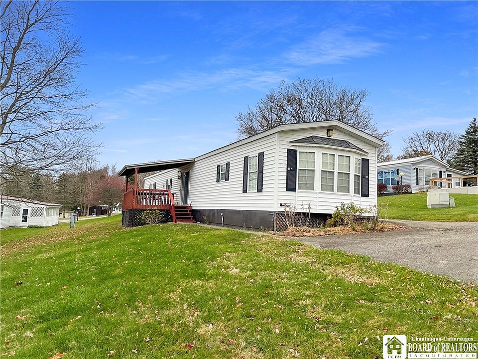 1st image of 147 Greenhurst Village Dr