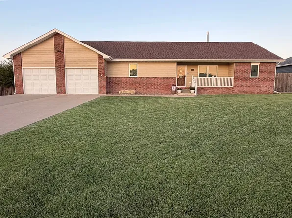 2105 Walnut St, Ellis, KS 67637