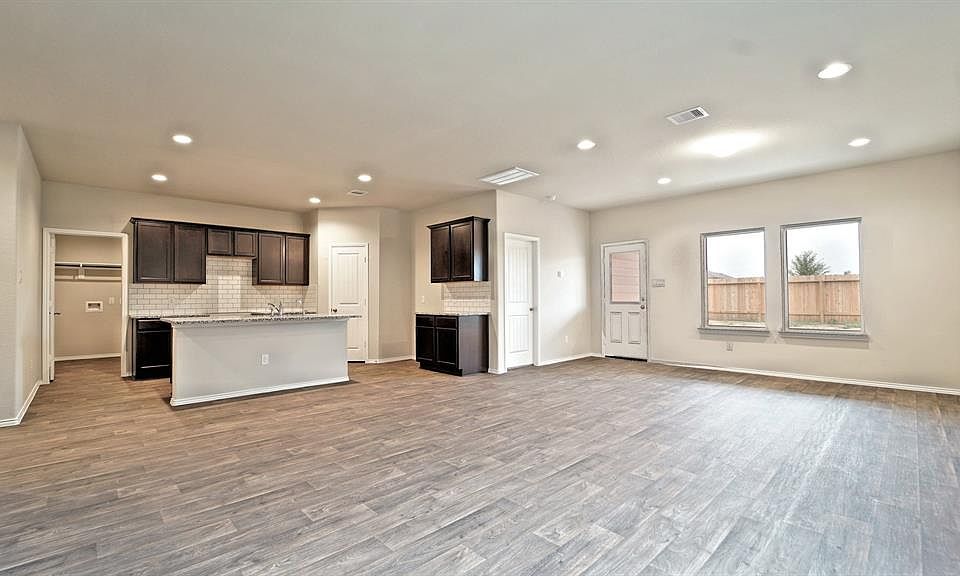 1st image of 5610 Cedar Crescent Ct