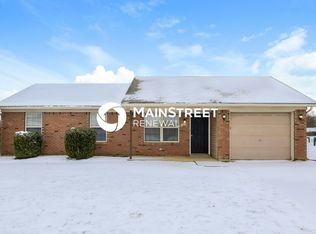 922 Pebble Creek Dr, Jeffersonville, IN 47130