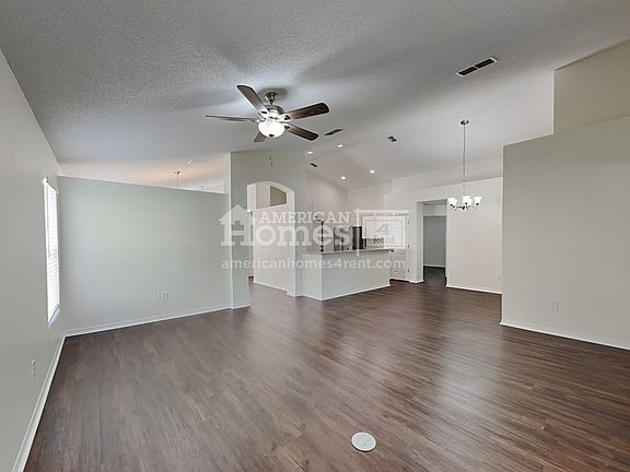 4th image of 2849 Joseph Cir