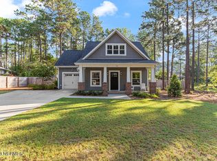215 Henson St, Southern Pines, NC 28387