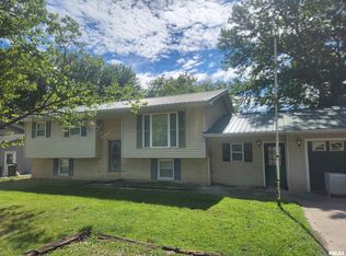 3 Windy Ct, Warsaw, IL 62379