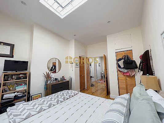 3rd image of 170 Avenue B APT 5S