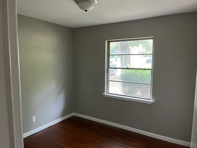 201 Terrace Ln — Photo 8