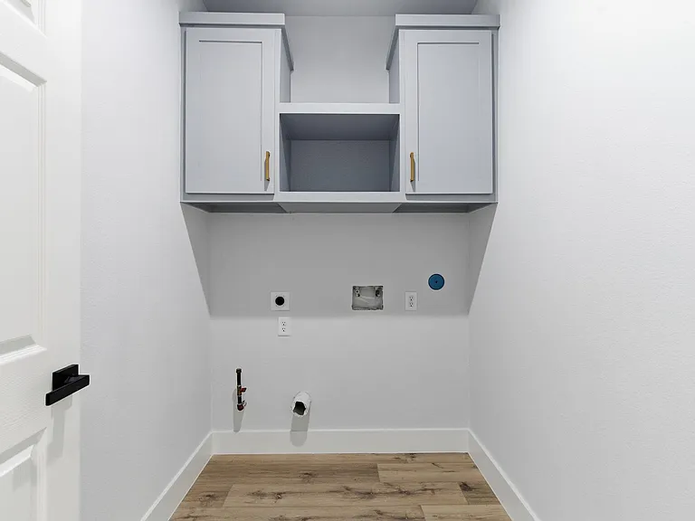 7040 Kinney St — Photo 24