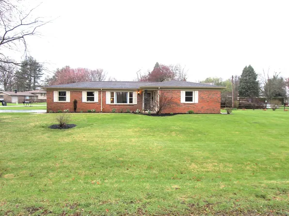 7025 W Crestwood Dr, Delphi, IN 46923