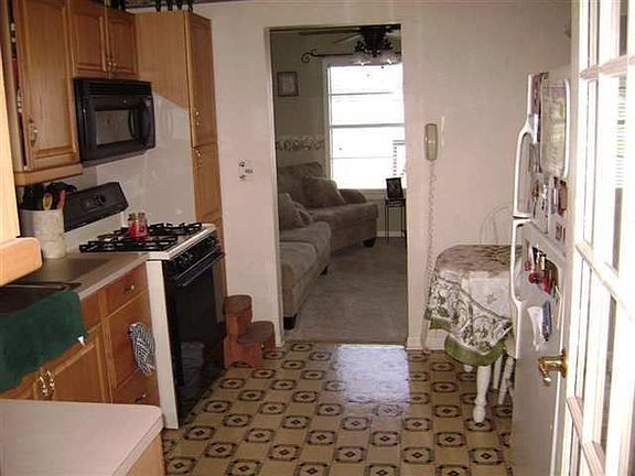 5th image of 419 N 21st St