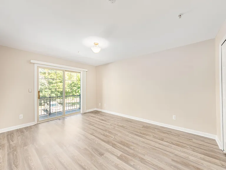 695 River Park Village Blvd — Photo 8