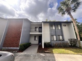 17 Escondido Cir #1-239, Altamonte Springs, FL 32701