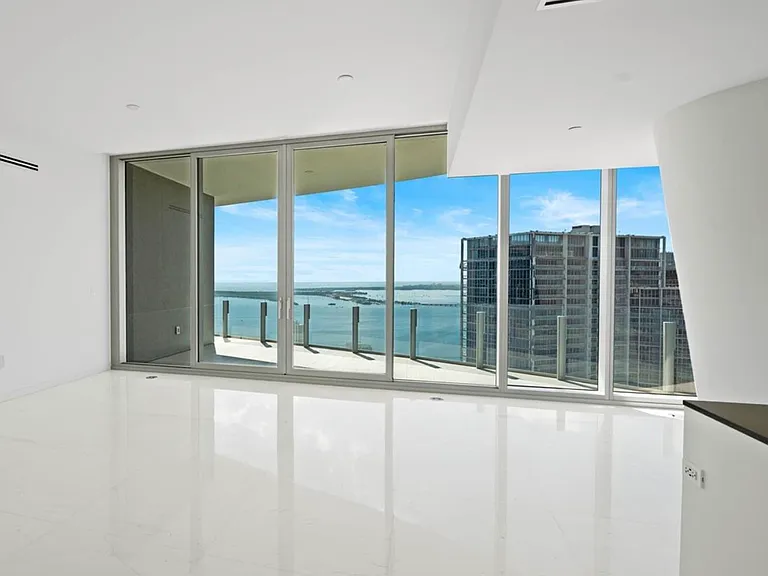 300 Biscayne Boulevard Way #5207 — Photo 5