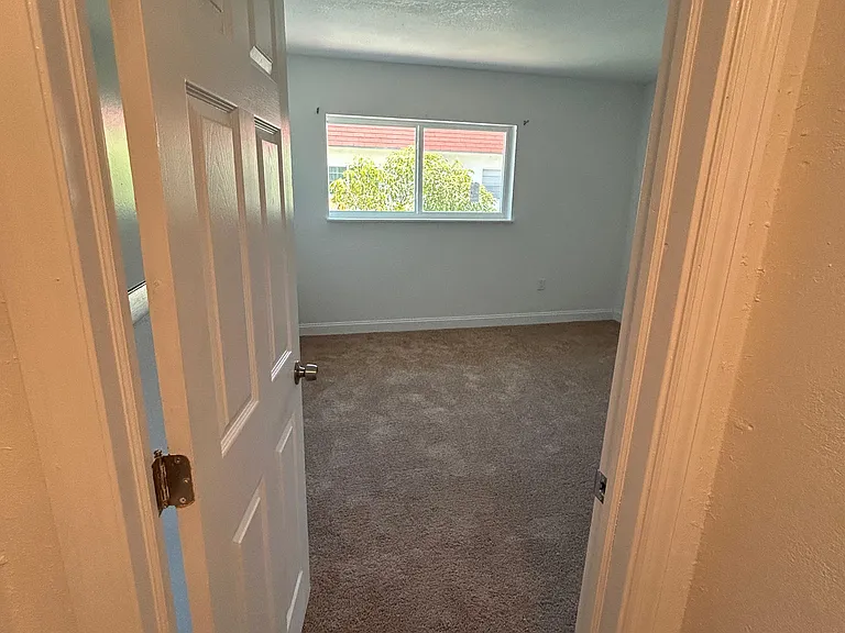 1450 NE 151st St #101 — Photo 17