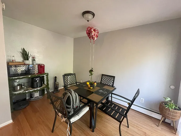 54 Colfax Ave — Photo 22
